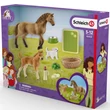 Kép 1/4 - Schleich: Horse Club - Sarah kis állatai ápoló játékszett (42432)