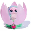 Kép 2/4 - Hatchimals: Bloomables Kittyfly meglepetés Cicapillangó virágban - Spin Master