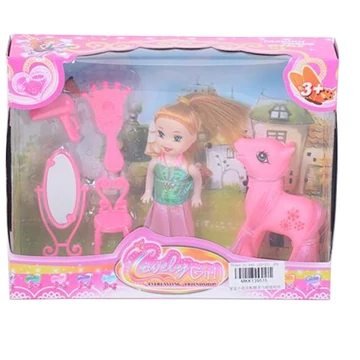 Sandra baba pink pónival és fodrász kiegészítőkkel