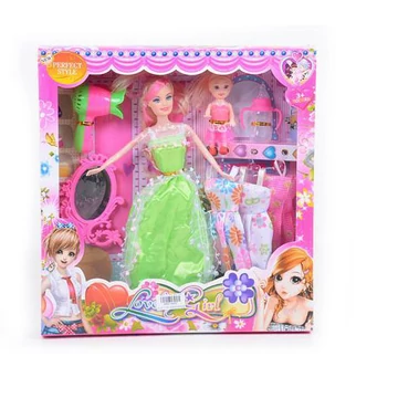 Stílusos baba tükörrel, ruhákkal és kiegészítőkkel 28cm