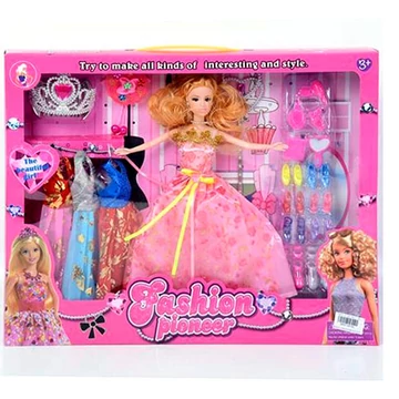 Hercegnő Divatbaba játékszett kiegészítőkkel