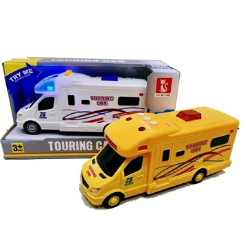 Lendkerekes lakókocsi fénnyel és hanggal 19cm kétféle változatban