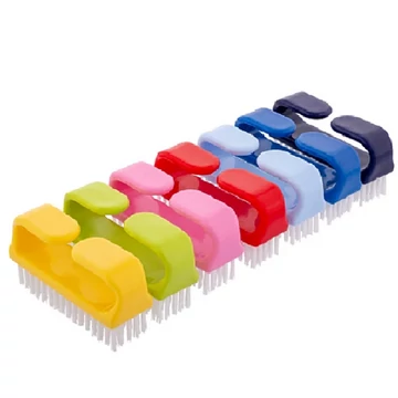 Bonus körömkefe fogantyúval több féle színben