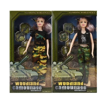 Nicky divatbaba terepszínű ruhában többféle változatban