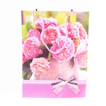 Virágos ajándéktasak többféle változatban 30x23x8cm 32486