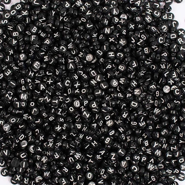 PlayBox: Betűs műanyag fűzhető fekete gyöngy szett 500db-os