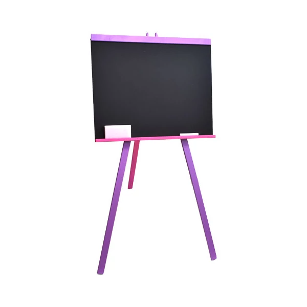 Állványos fa rajztábla krétával, lányos színekben