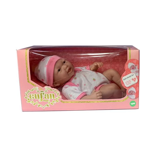 Újszülött baba sapival és rugdalózóval