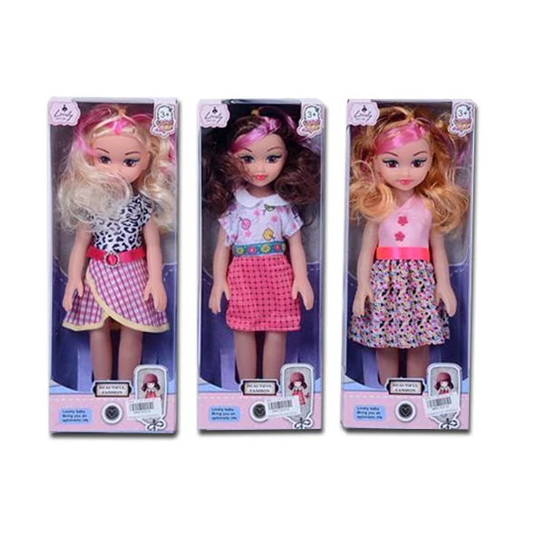 Hercegnő divatbaba fésűvel 3 változatban