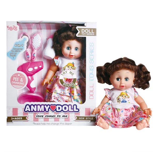 Barna hajú pisilős baba hajszárítóval, bilivel és kiegészítőkkel