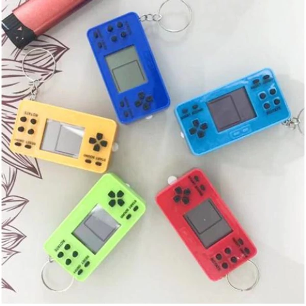 Mini kézi játékkonzol kulcstartó több változatban