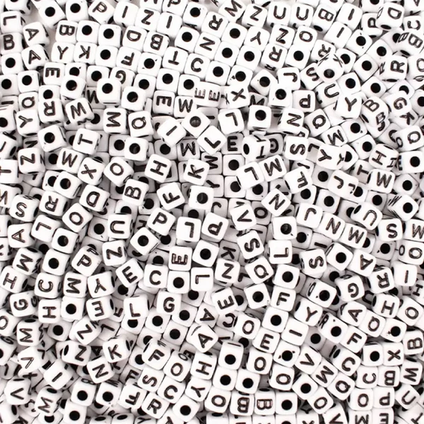 PlayBox: Mini betűs fűzhető 1000db-os gyöngy csomag