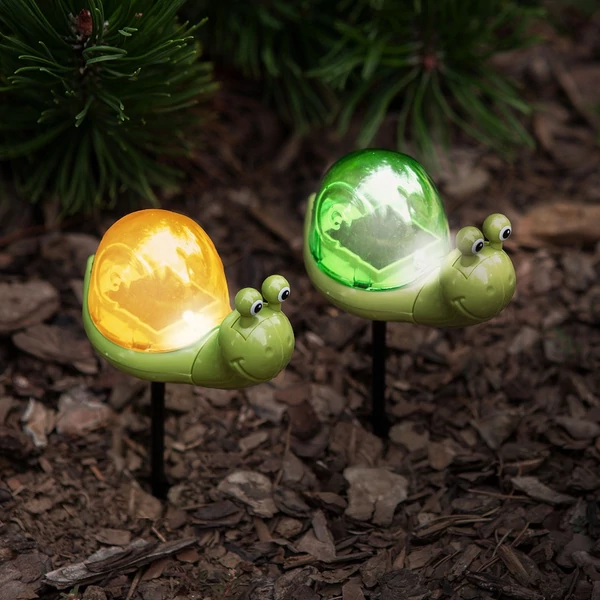 Csiga formájú ledes szolár lámpa 2féle színben 11751C