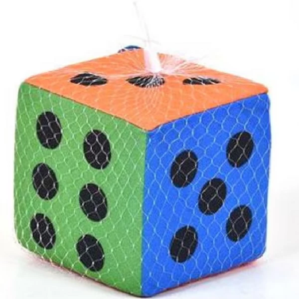 Puha színes dobókocka csörgővel 13cm