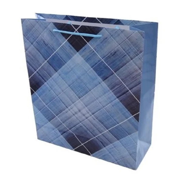 Kockás ajándéktasak többféle változatban 18x21x8,5cm 32636