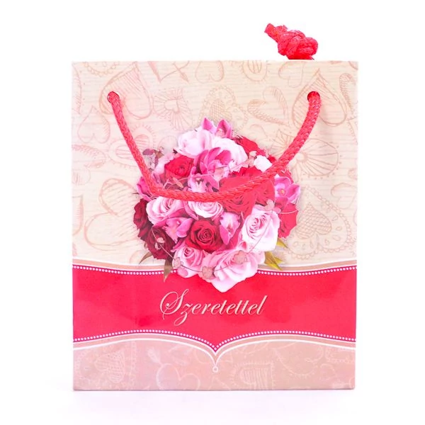 Rózsás kicsi lakk ajándéktáska