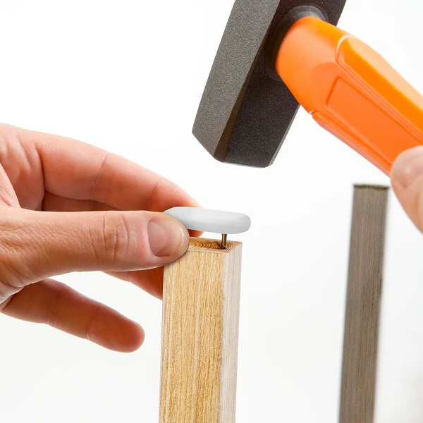 Family fehér bútor csúszótalp szeggel 4db 56211