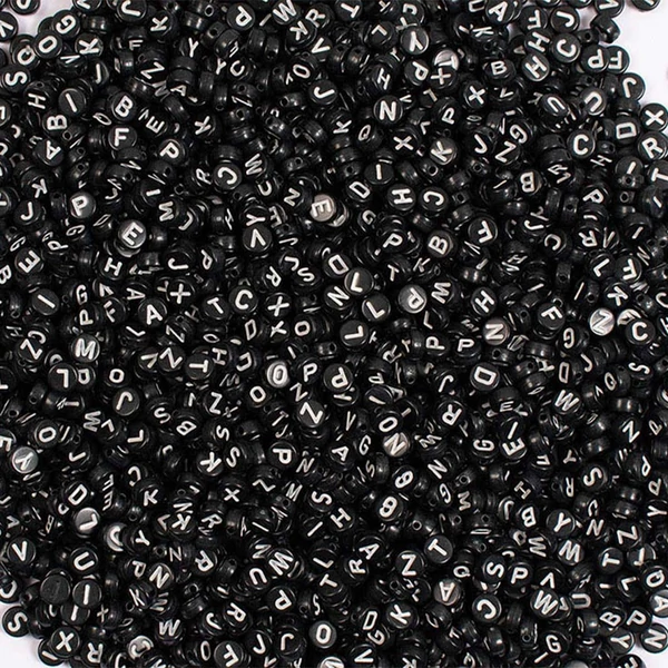 PlayBox: Betűs műanyag fűzhető fekete gyöngy szett 500db-os