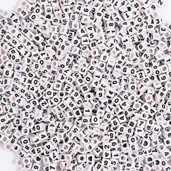 PlayBox: Számos műanyag fűzhető gyöngyök 300db-os