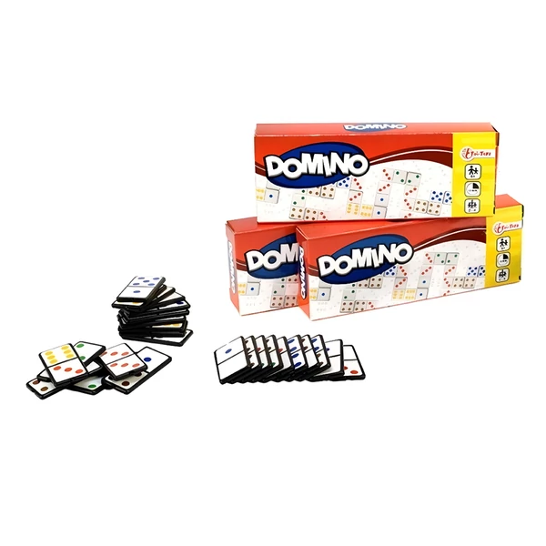 Dominó játék színek és számok