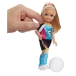 Kép 4/4 - Barbie Dreamhouse Adventures: Chelsea foci játékszett - Mattel