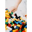 Kép 4/5 - Vegyes építőkocka készlet alapszínekben (alapkockák) | építőkocka készlet | 750 db építőkocka | Q-BRiCKS®