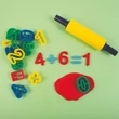 Kép 3/4 - PlayBox: Műanyag gyurma formázó szett kiszúró formákka lés sodrófával 42 db-os
