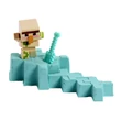 Kép 3/7 - Minecraft: Reveal Vasgólem minifigura fehér kard alakú tárolóban - Mattel