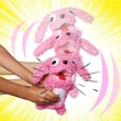 Kép 3/3 - ScreamerZ: Sikítozó nyuszi plüssfigura 30 cm - Simba Toys