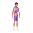 Kép 2/2 - Barbie Fashionista fiú baba élénk színű ruhaszettben - Mattel