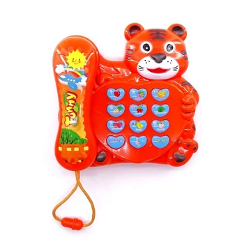 Macis zenélő játéktelefon 82487