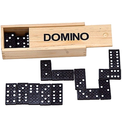 Klasszikus dominó fa dobozban