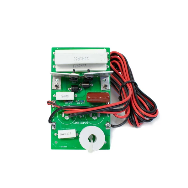 Thunder CXP-22CL hangváltó, 2 utas, 600W, 6dB / oktáv + Magassugárzó védelem + KÁBEL